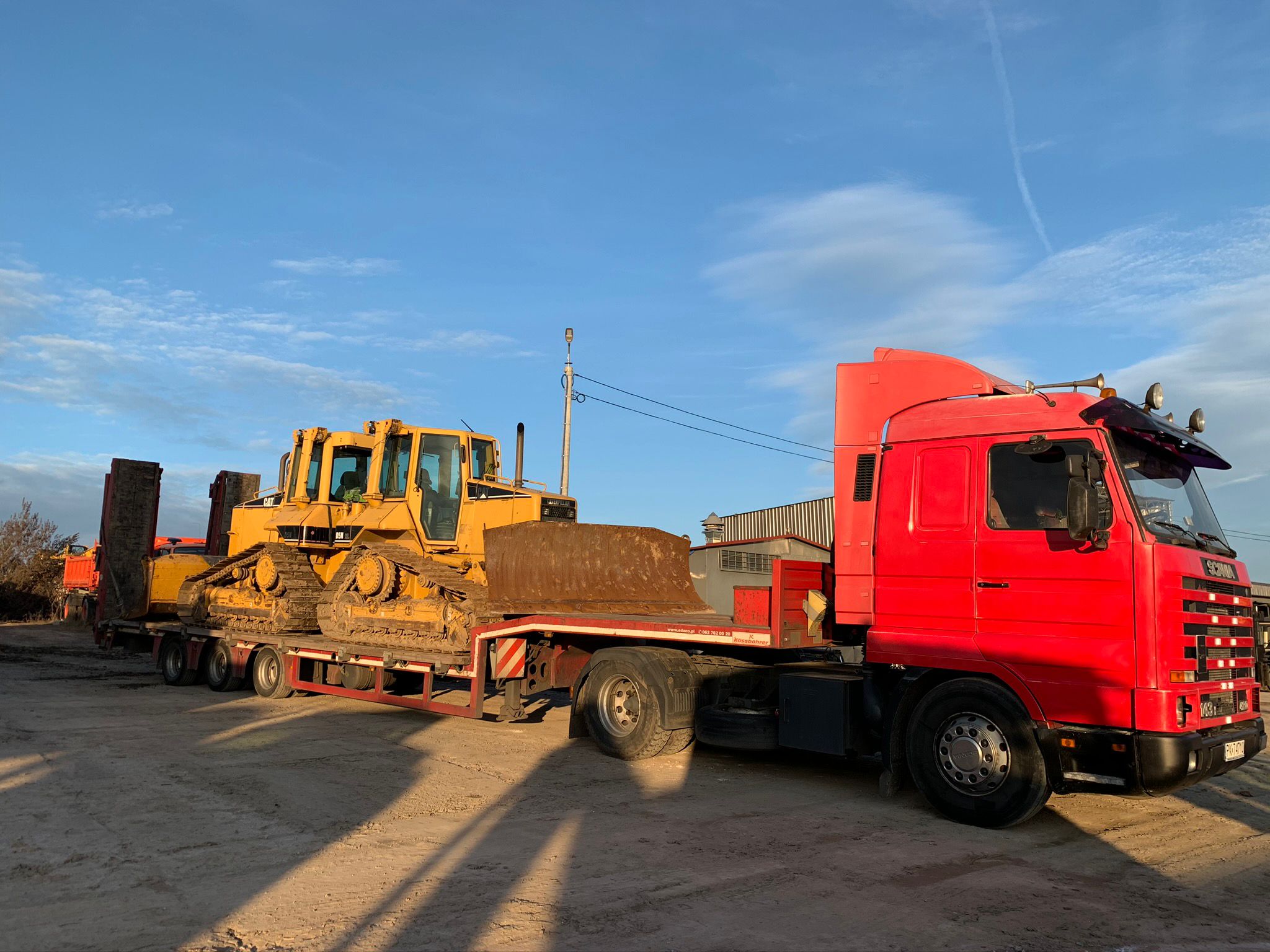 Transport niskopodwoziowy